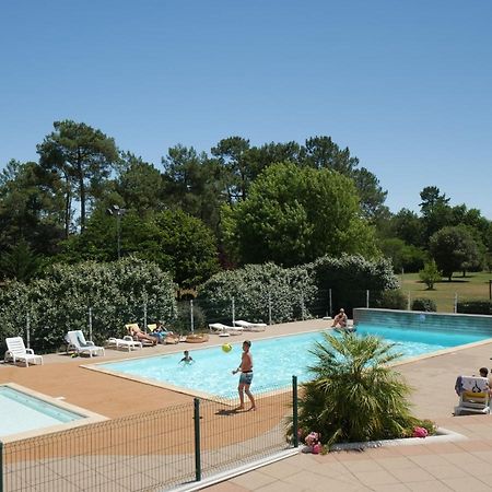 Hotel ULVF Les Hibiscus Saint-Jean-de-Monts Exterior foto